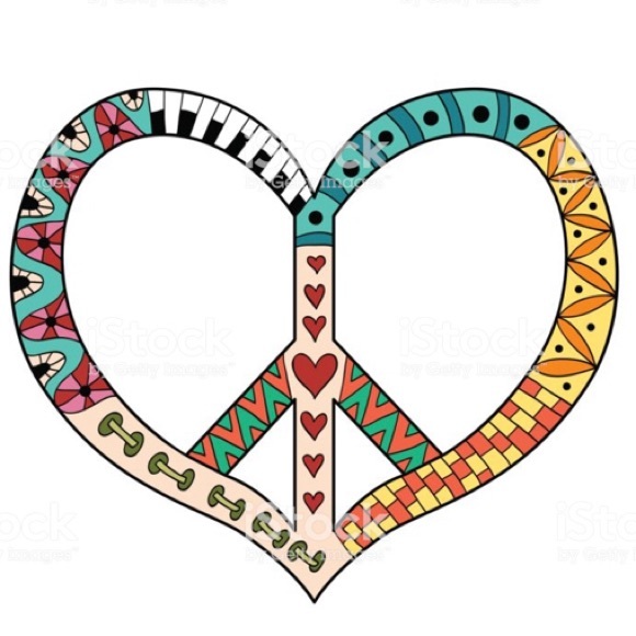 WELCOME TO LOVE, LAUREL CLOSET! - Picture 8 of 16